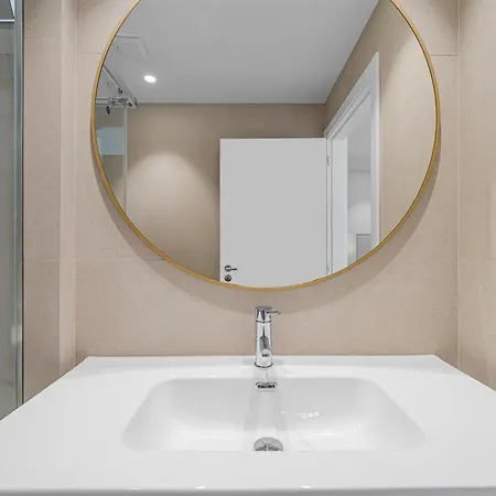 דירה Cozy In Heart Of *